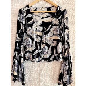 BILLABONG Top Size Small Cropped Whimsygoth Bell Sleeves Black Floral